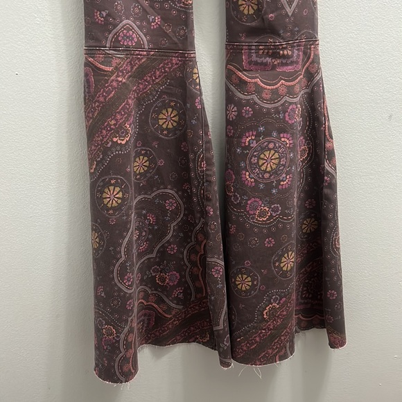 COPY - NWT FREE PEOPLE JUST FLOAT ON FLARE- GEO CHOCOLATE COMBO - Picture 9 of 12